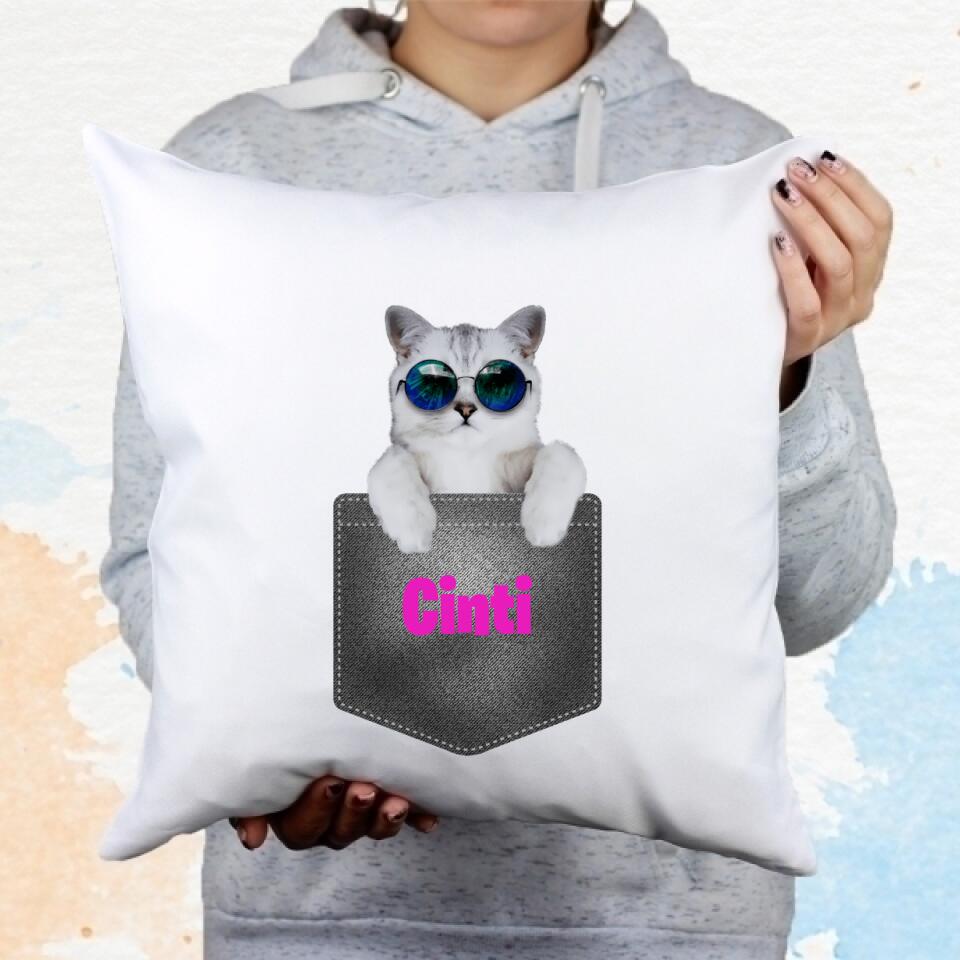 Cicás párna zseb mintával