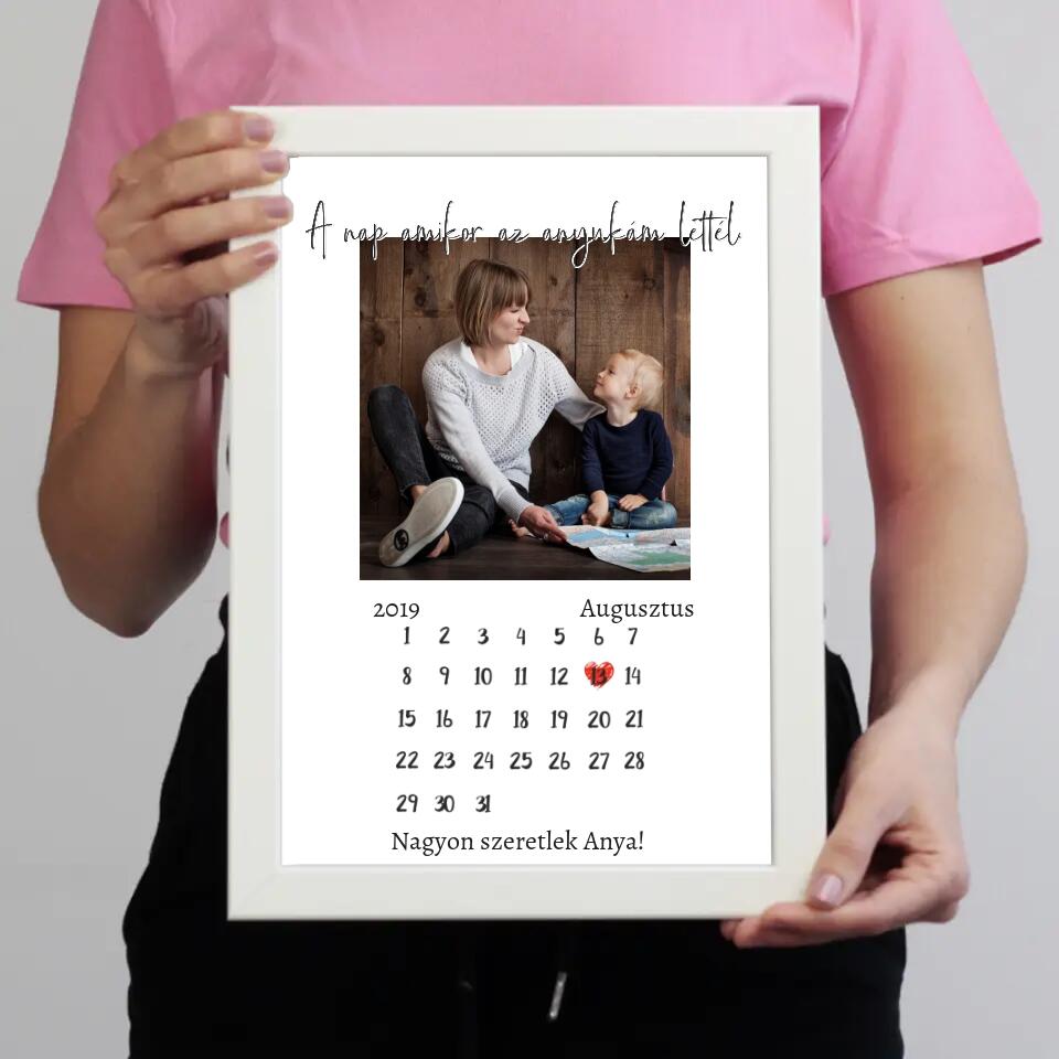 Egyedi falikép saját fotóval és naptárral Anyáknak