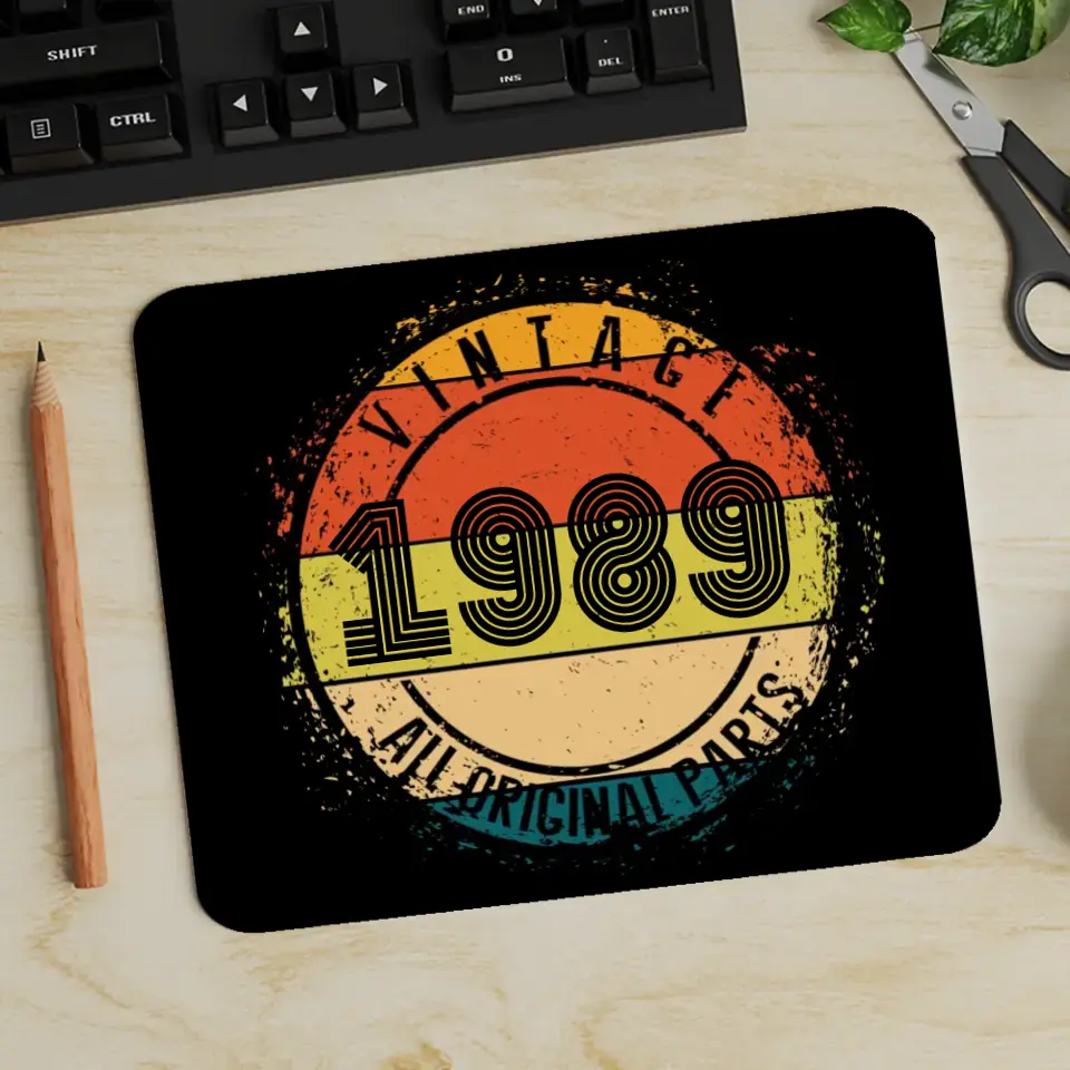 Évszámos egyedi születésnapi ajándék egérpad