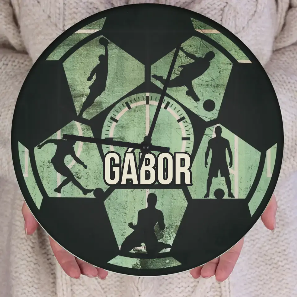 Focis ajándék falióra - egyedi névvel