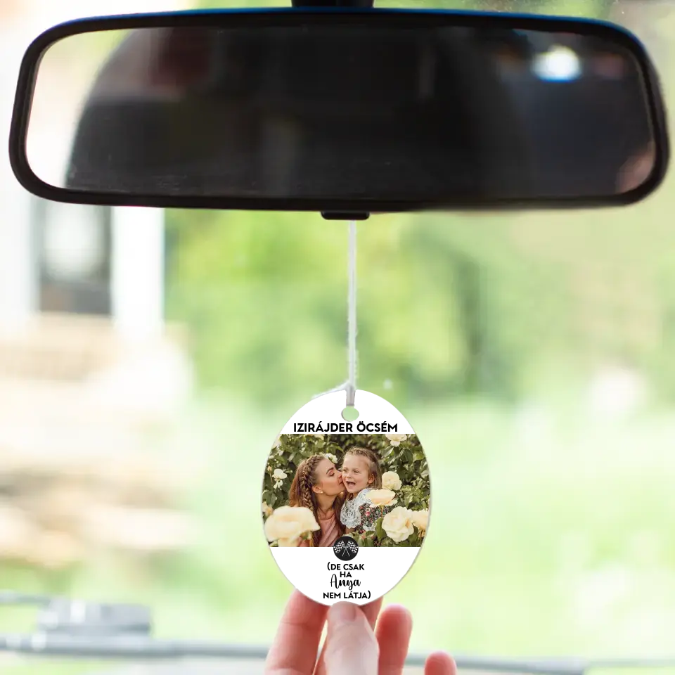 Izirájder öcsém fényképes ovális visszapillantó dísz apák napi ajándék