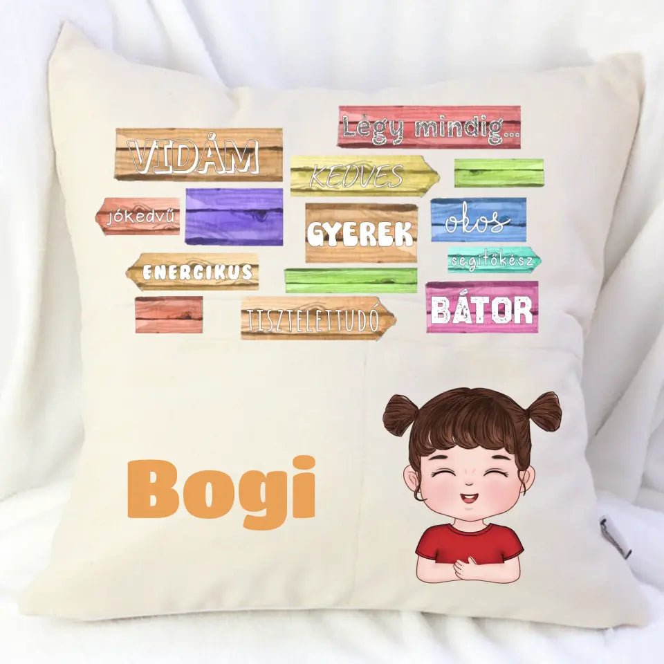 Szerkeszthető karakteres zsebes párna gyerekeknek