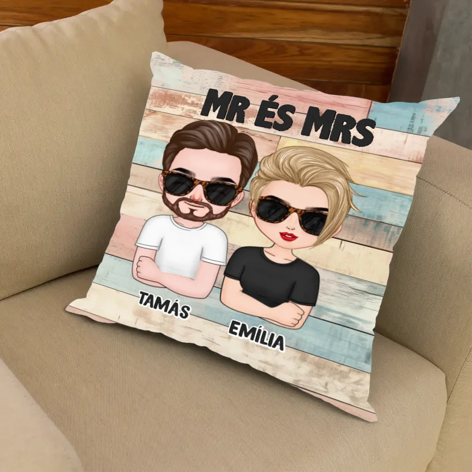 Chibi karakteres páros telinyomatos párna