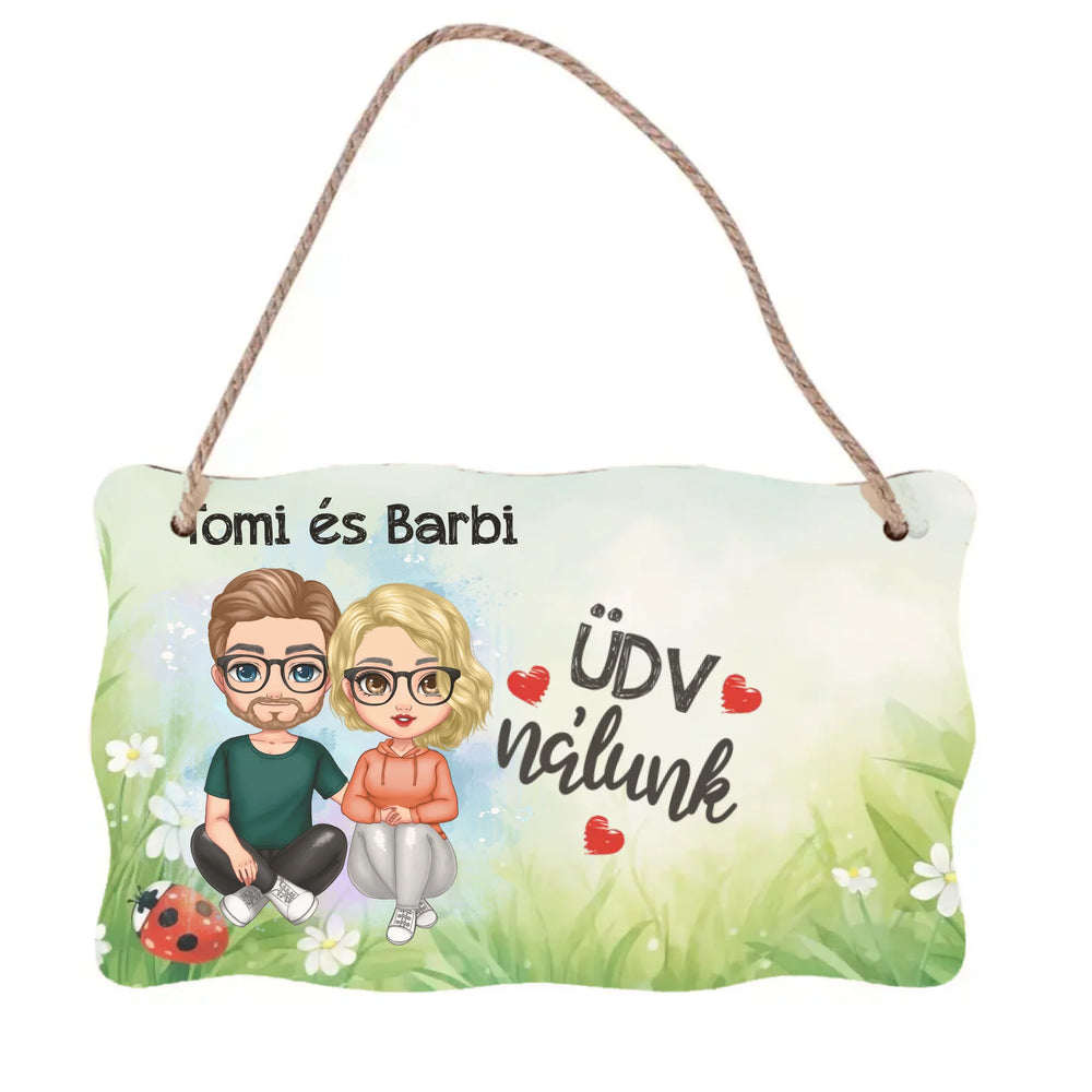 Ajtó kopogtató fa dísztábla pároknak szerkeszthető karakterekkel