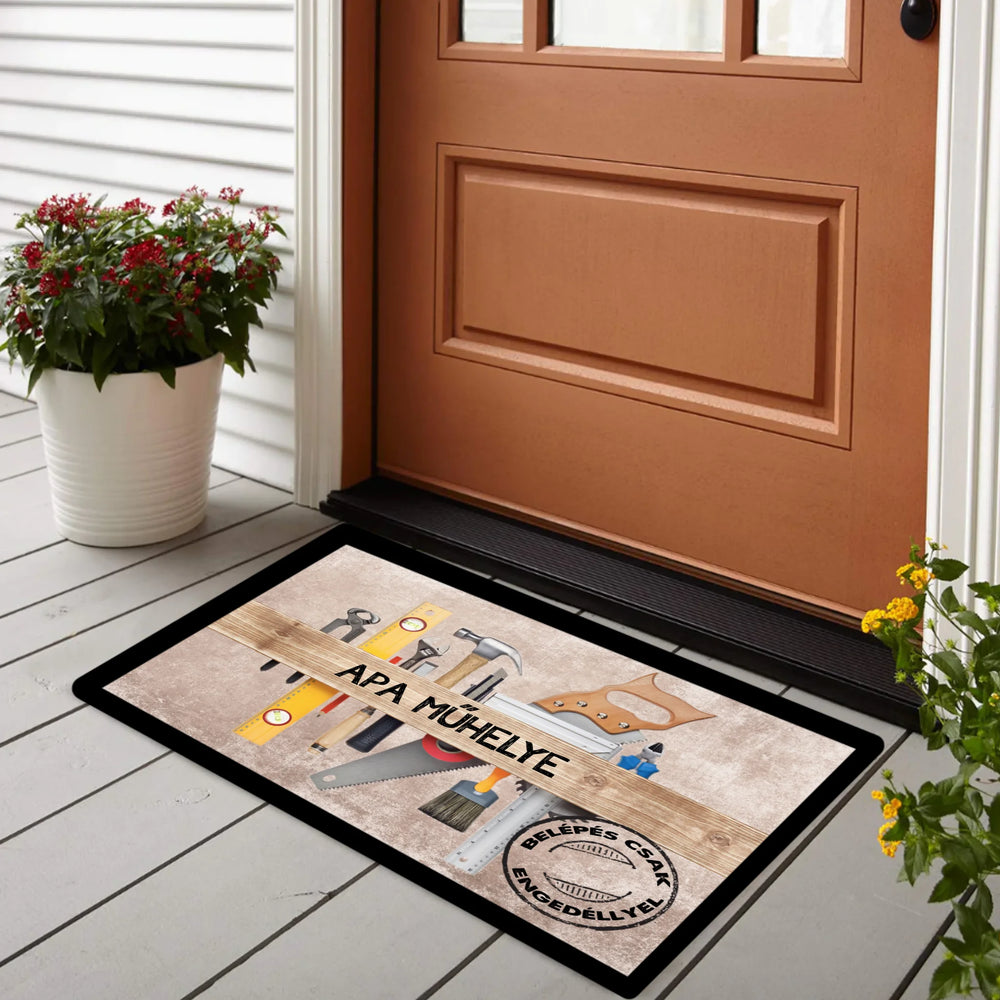 Apa műhelye egyedi feliratos lábtörlő