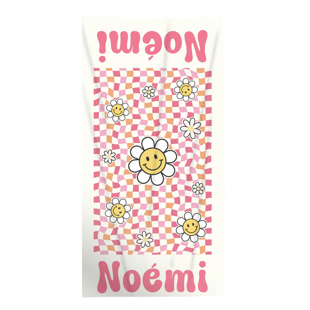Személyre szabható retro virágos egyedi strandtörölköző neves felirattal