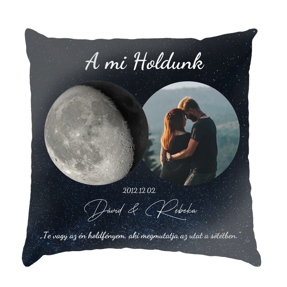 A mi holdunk - egyedi képes szerkeszthető ajándék fullprint párna