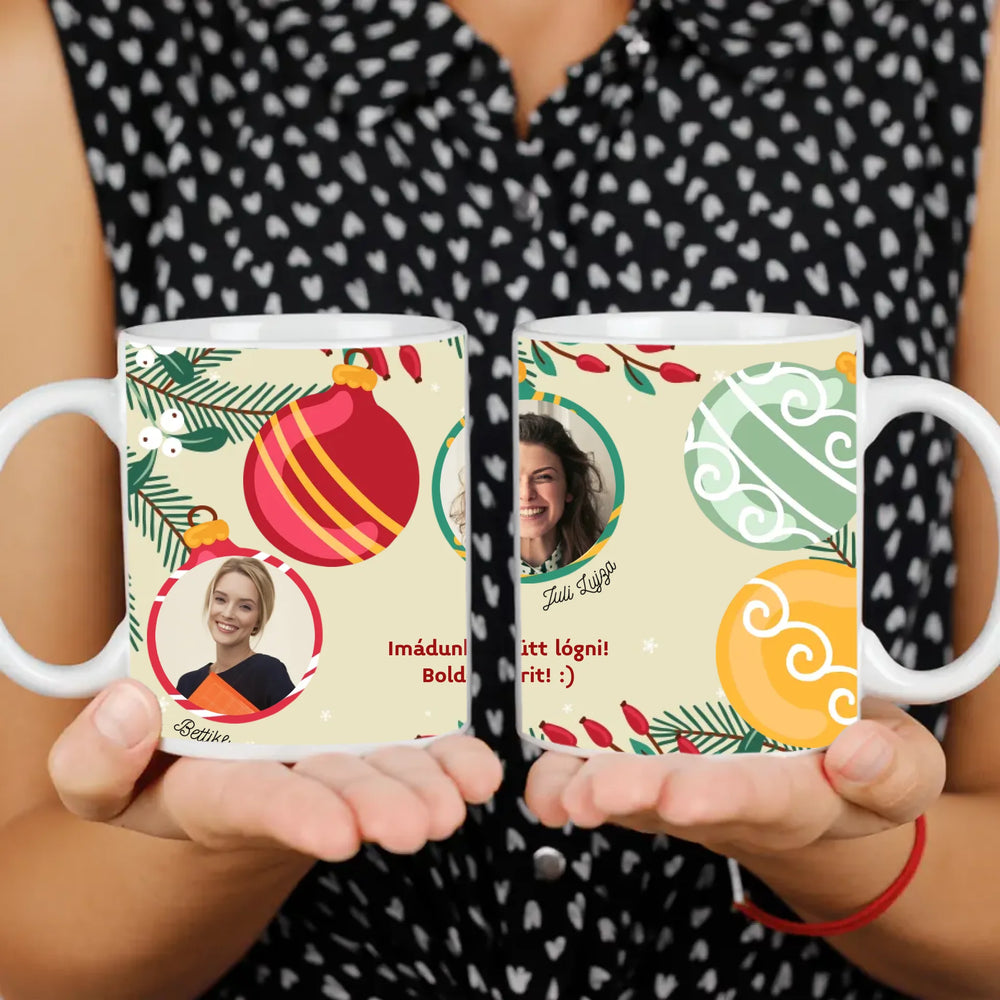 Karácsonyi mintájú bögre Imádunk együtt lógni munkatársaknak egyedi névvel felirattal