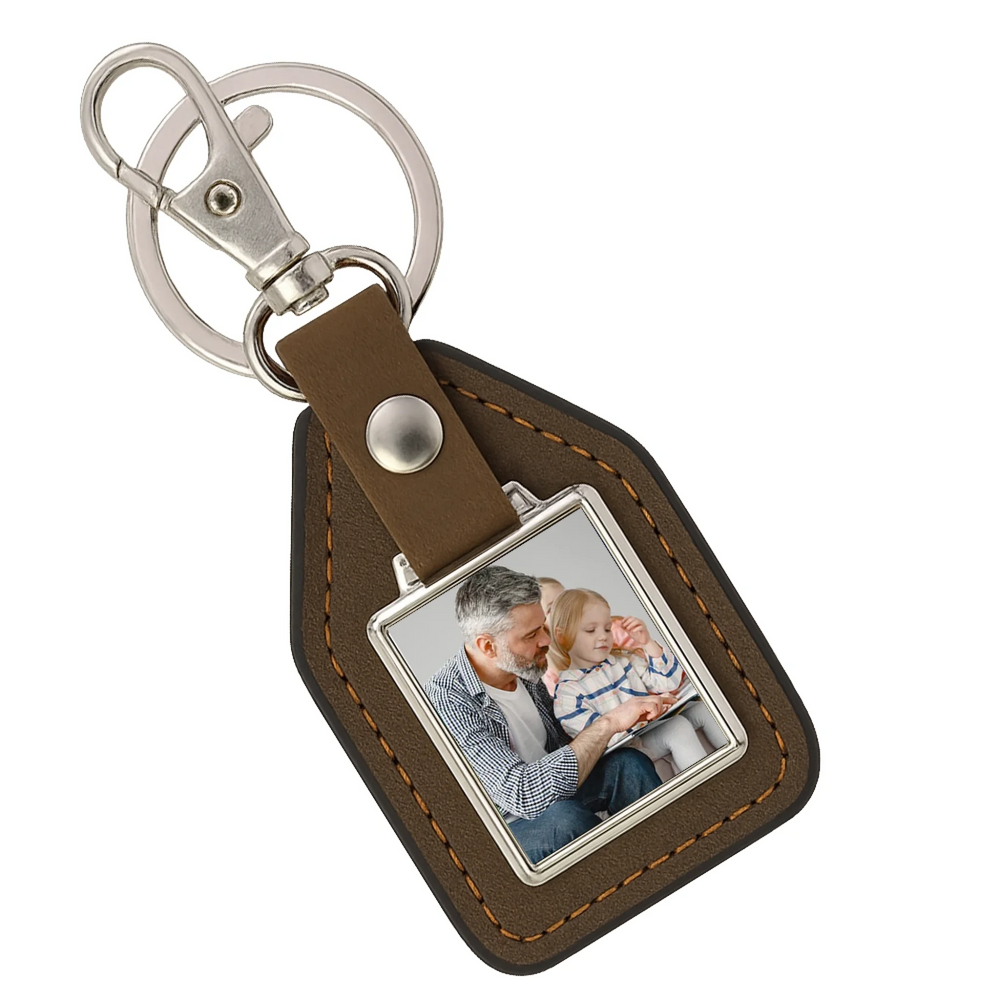 Ajándék nagypapának karácsonyra egyedi képes kulcstartó bőrháttérrel