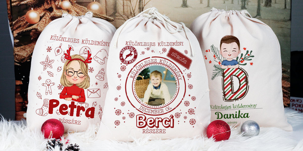 egyedi mikulászsákok karácsonyi háttér előtt
