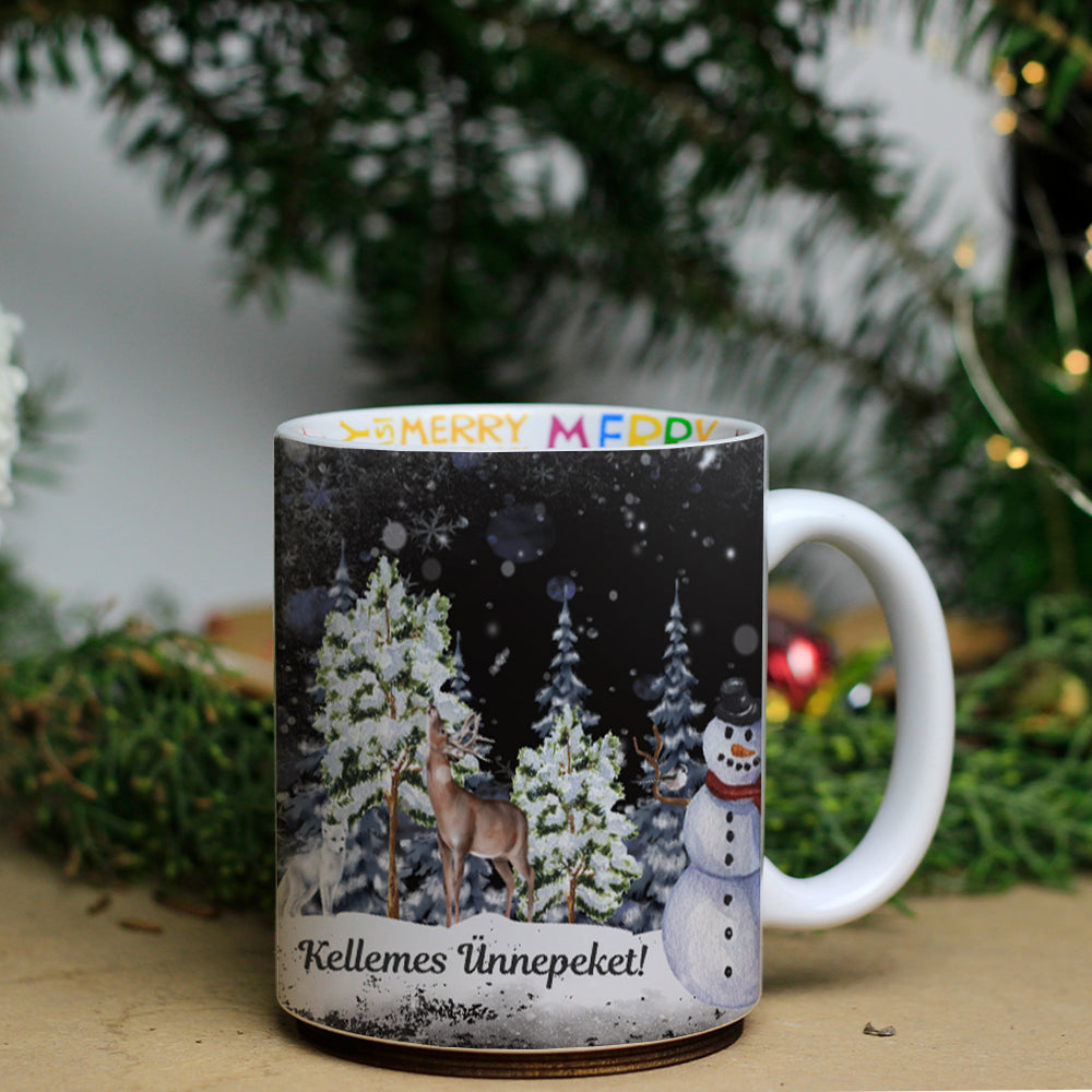 Téli erdő karácsonyi belsőjű bögre