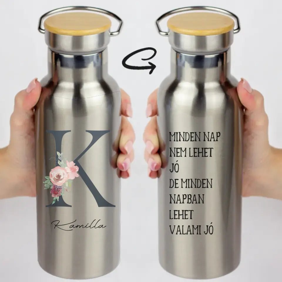 Egyedi virágos kulacs névvel - Bogreguru