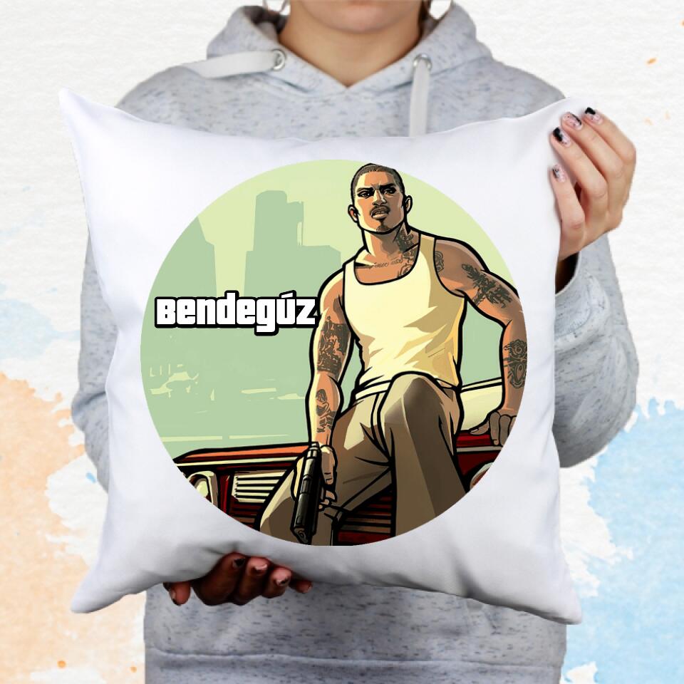 GTA egyedi neves párna
