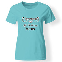 Így néz ki egy... női póló