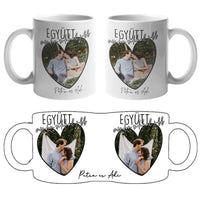 Bögre szív alakú képekkel és felirattal