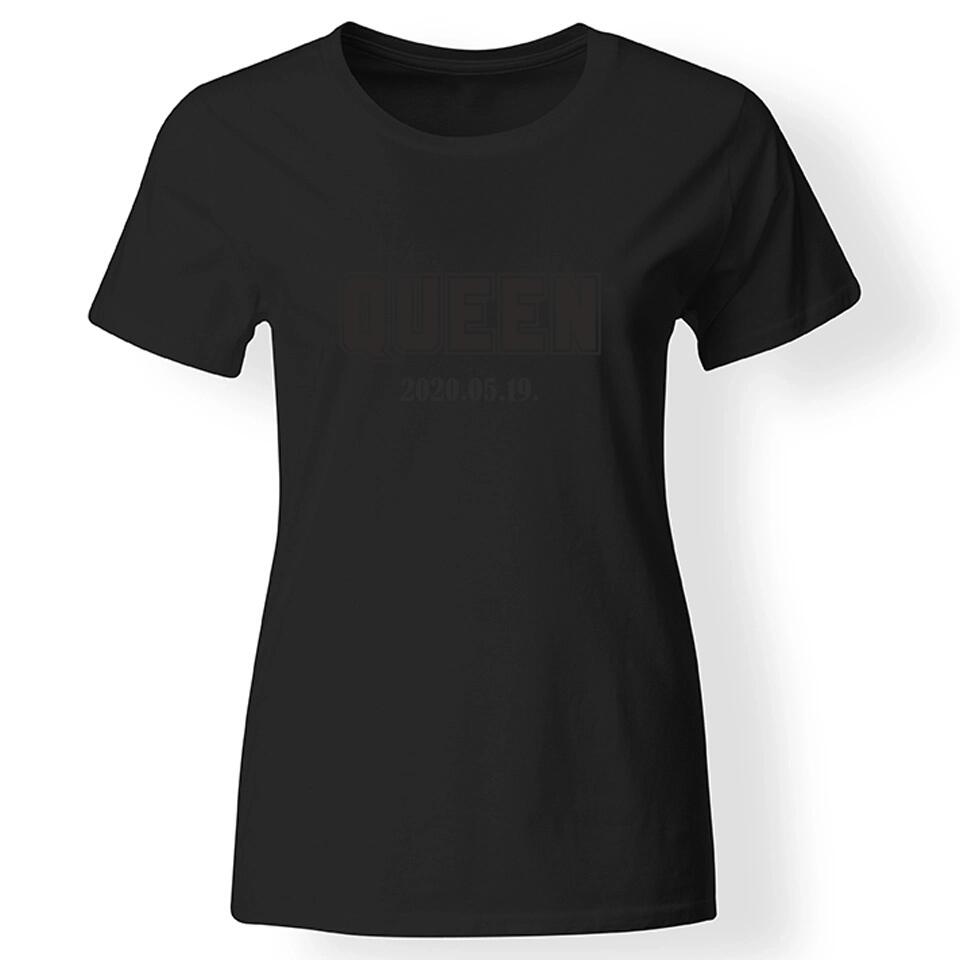 His Qeen női póló évszámmal fekete