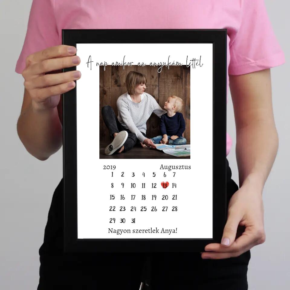 Egyedi falikép saját fotóval és naptárral Anyáknak