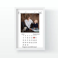 Egyedi falikép saját fotóval és naptárral Anyáknak