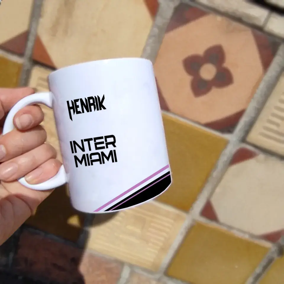 Egyedi Messi Miami mintás bögre névvel 