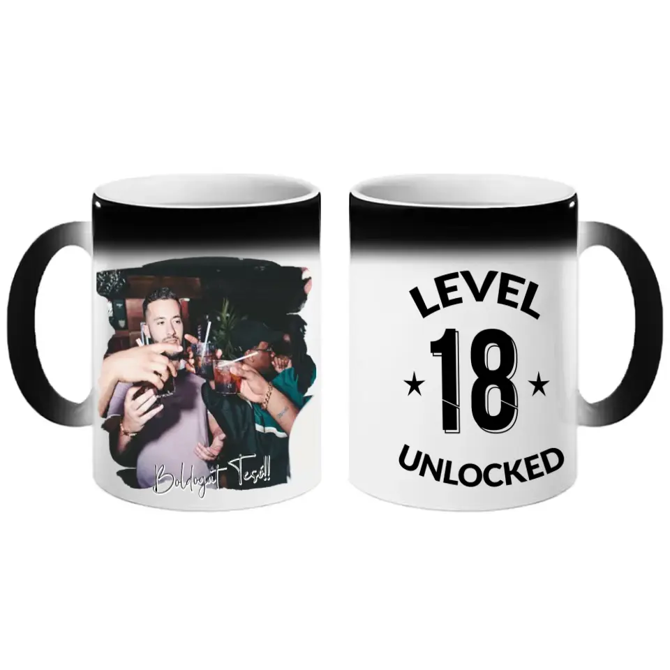 Level Unlocked 18. szülinapi bögre 