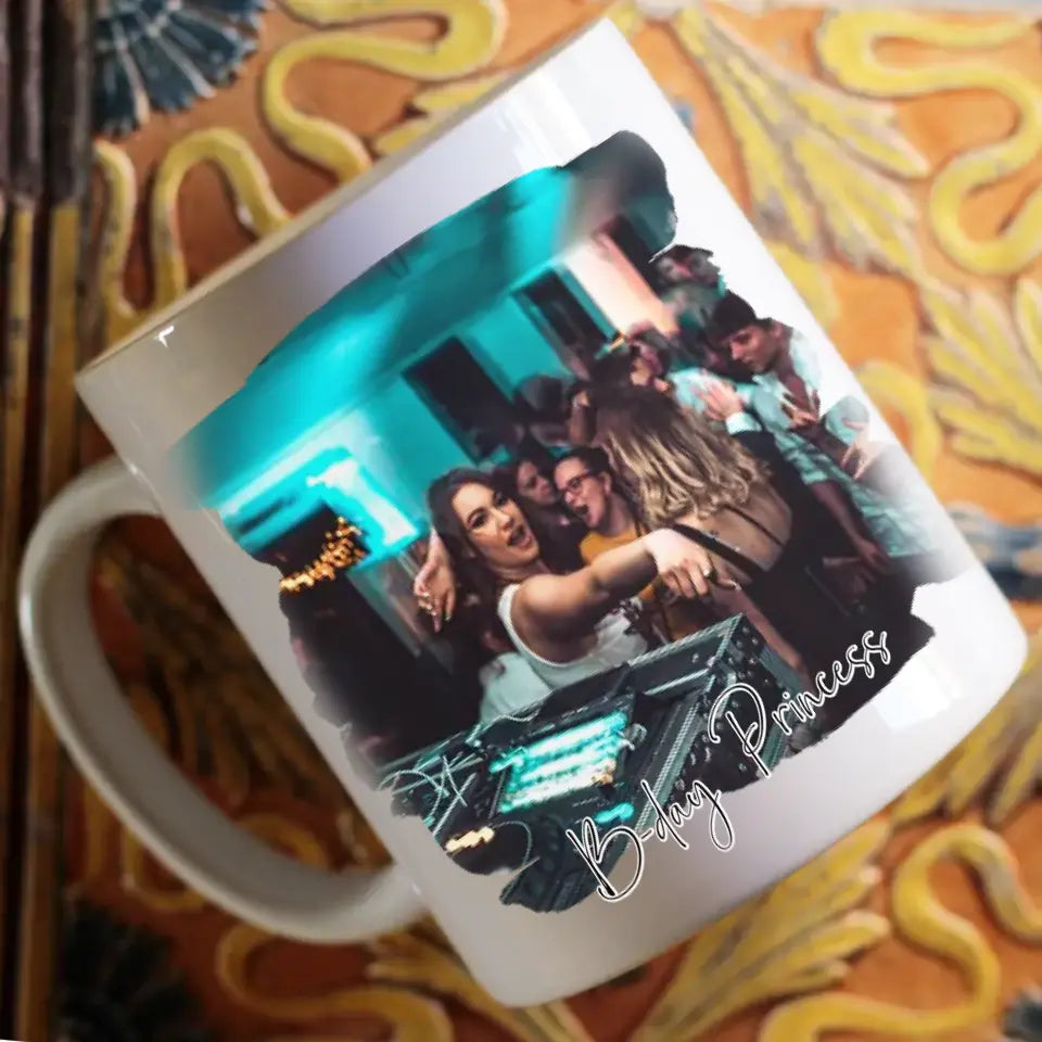 A gyerekkor vége 18. szülinapi bögre 