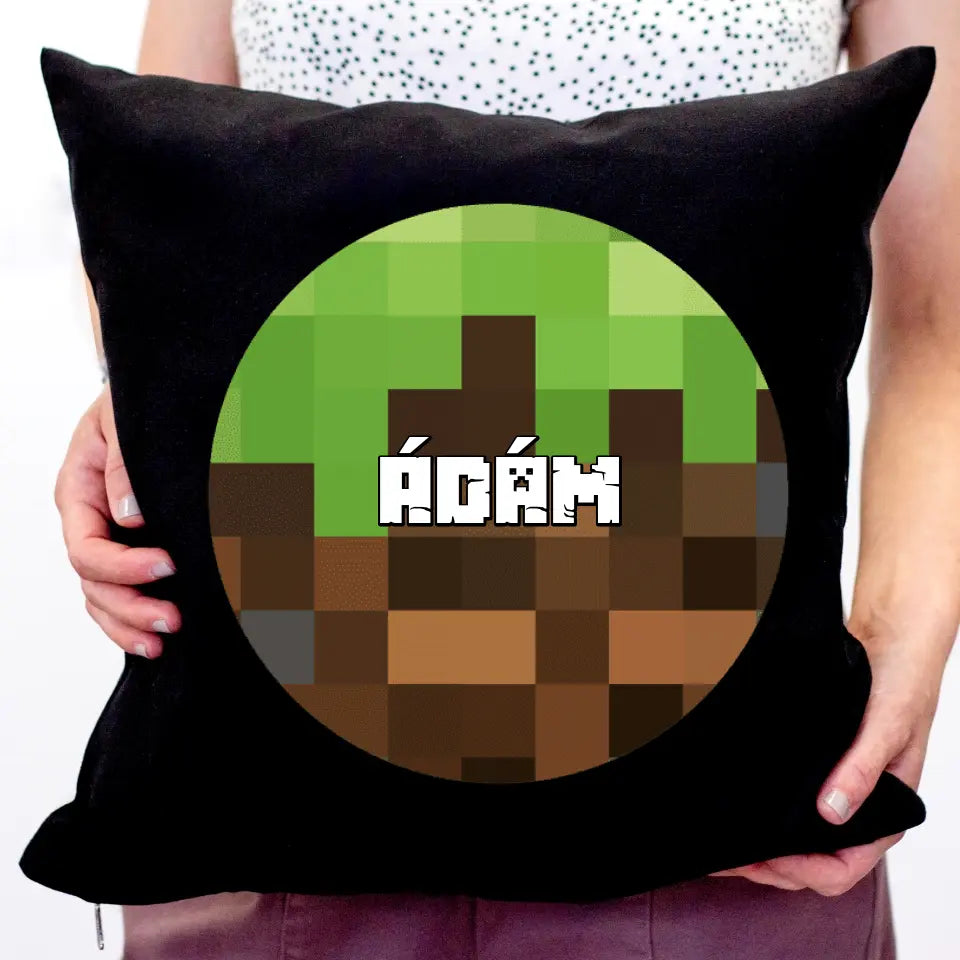 Minecraft egyedi neves párna fekete huzattal