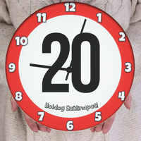 Húszas szülinapi óra