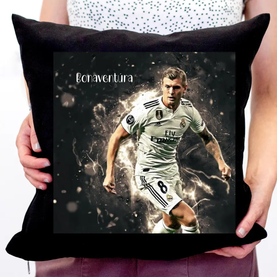 Toni Kroos párna saját névvel
