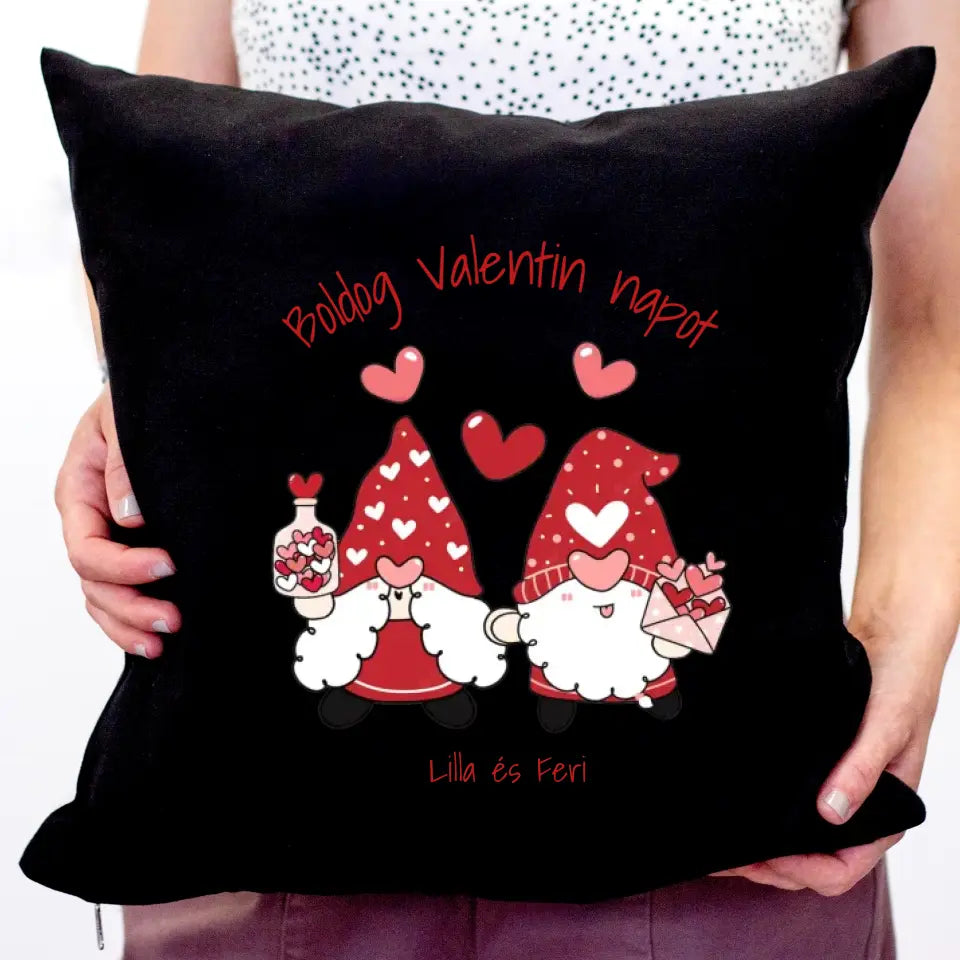 Valentin napi manós párna egyedi szöveggel