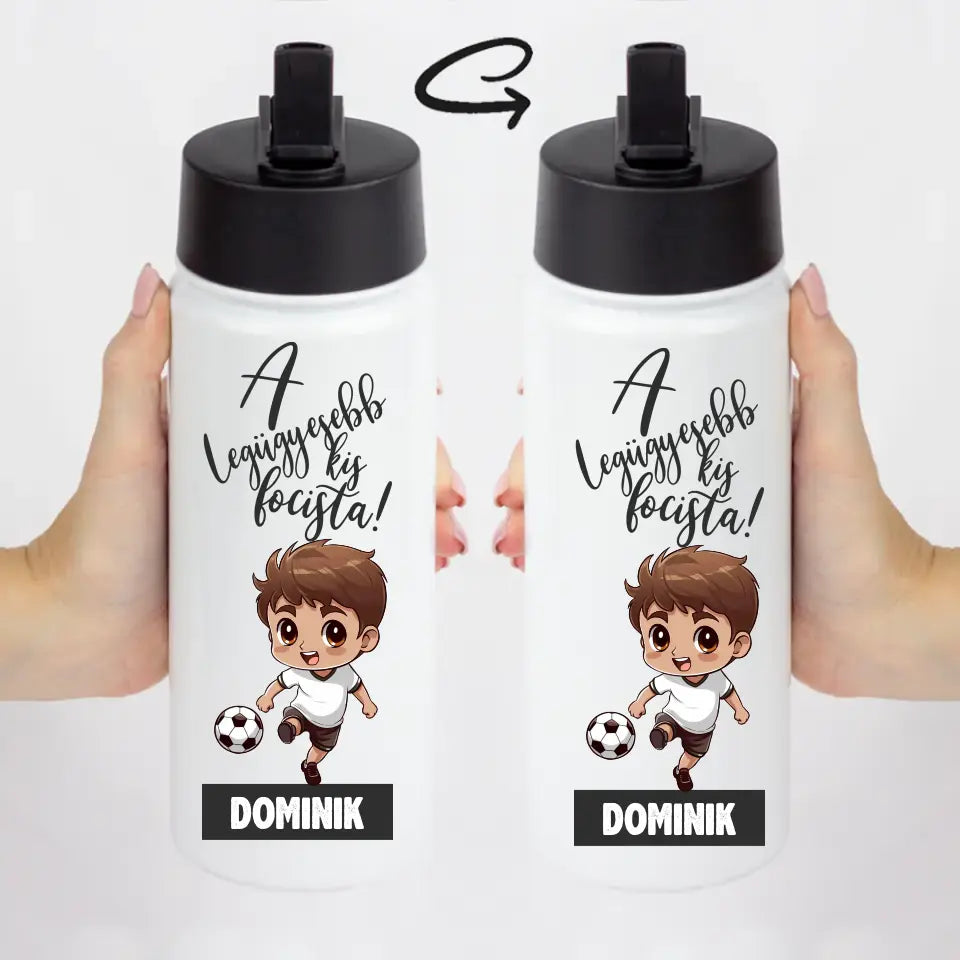 Szívószálas egyedi kulacs fiúknak focis mintával