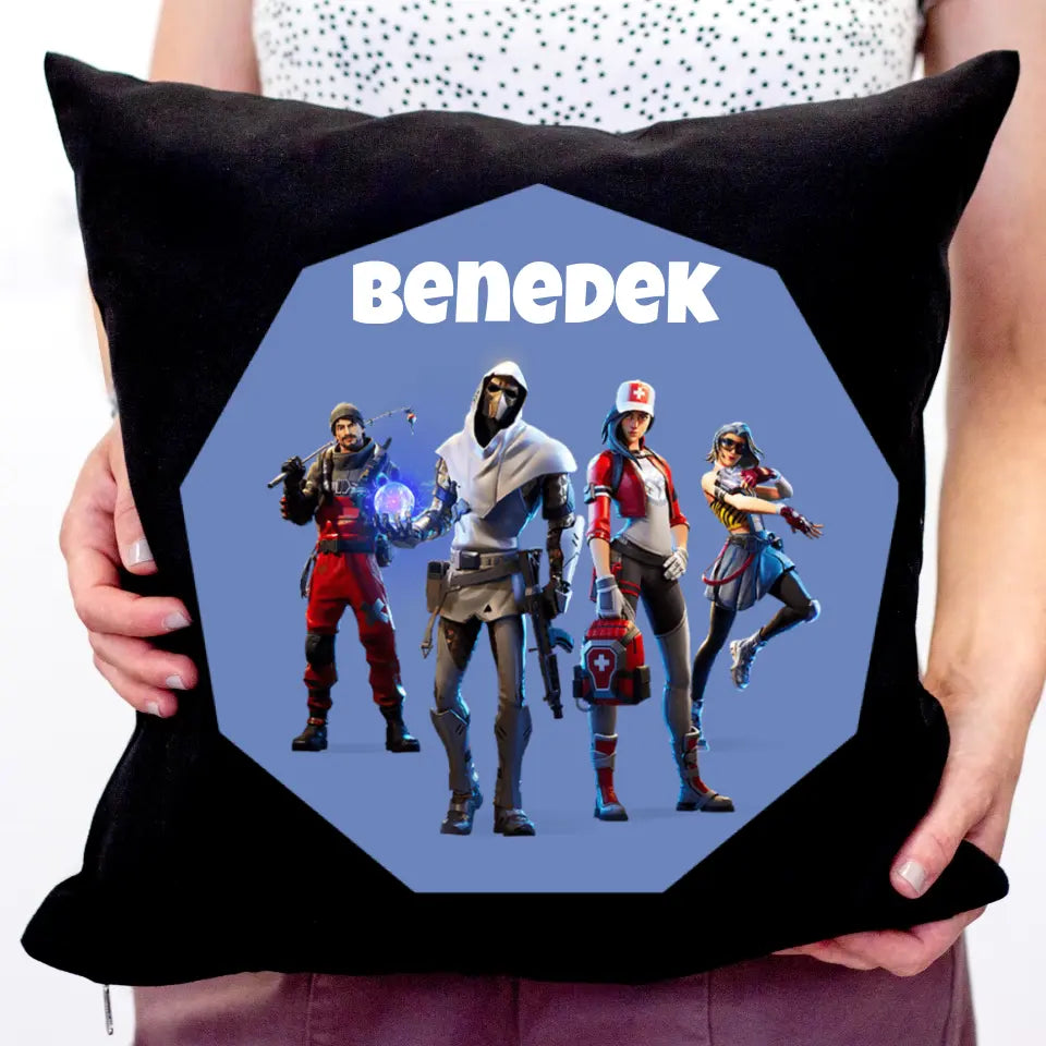 Fortnite fekete párna névvel