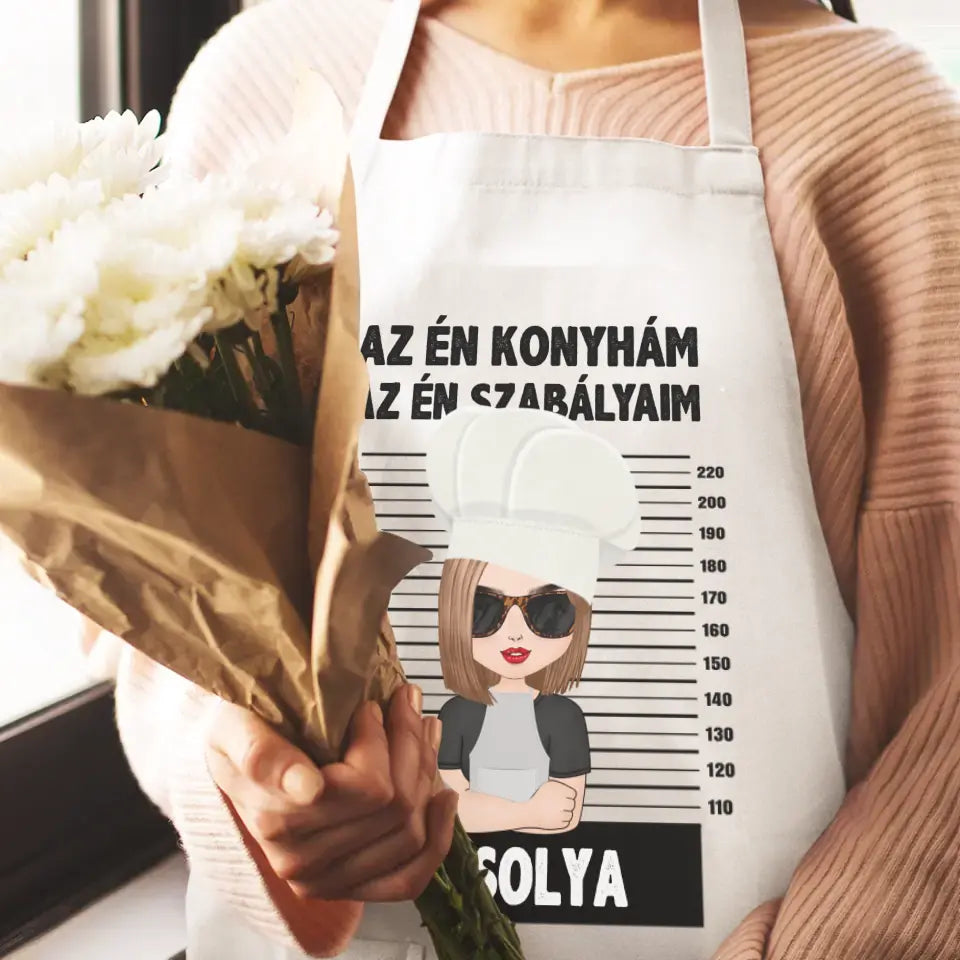Az én konyhám egyedi kötény nőknek - szerkeszthető karakterrel