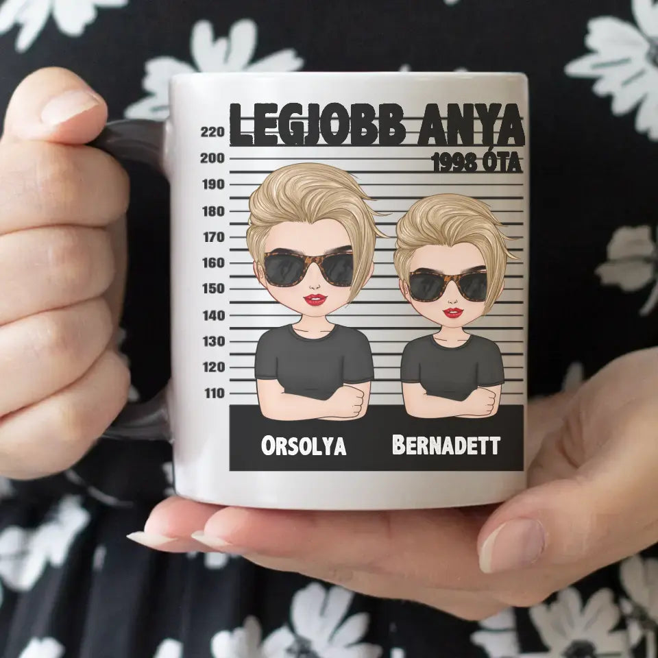 Apa gyermekeivel bögre szerkeszthető karakterekkel 