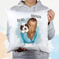 Egyedi párna vállon ülő kutyákkal