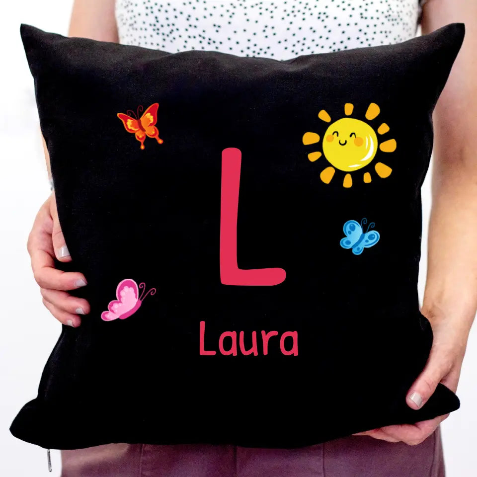 Monogramos gyerek párna