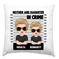 Anya és gyerekei szerkeszthető karakteres ajándék párna