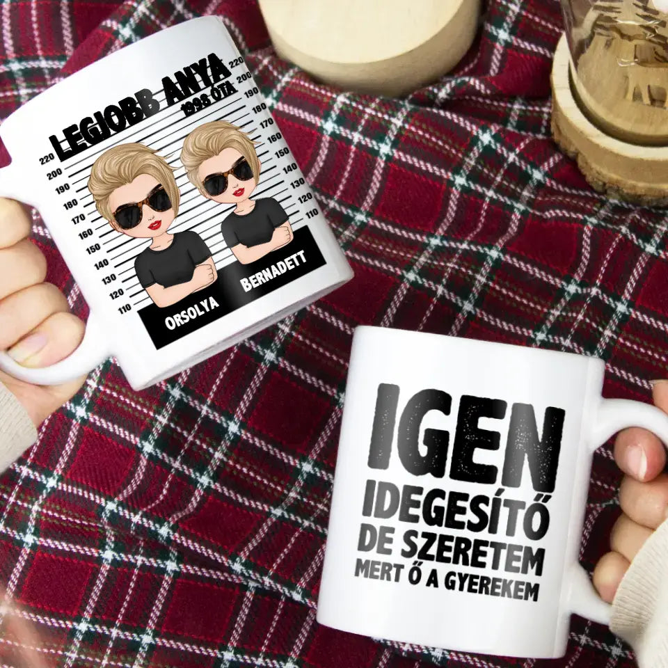 Anya gyermekeivel bögre szerkeszthető karakterekkel