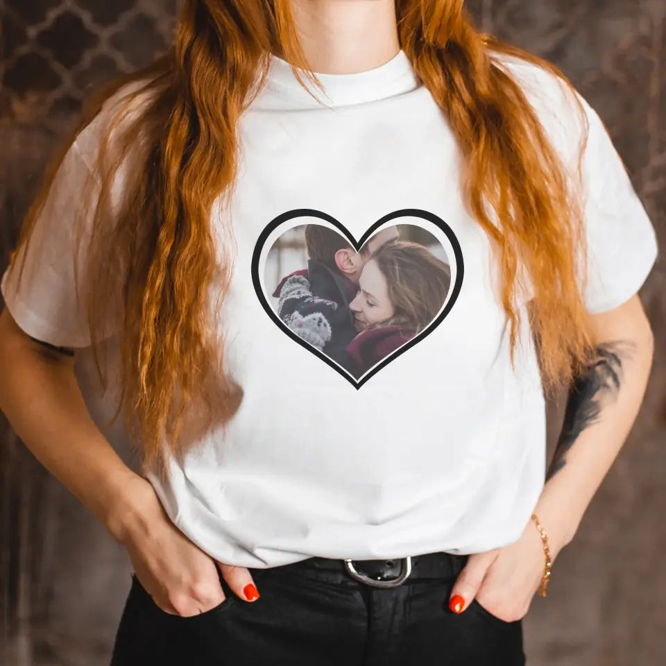 Szív alakú egyedi képes női póló