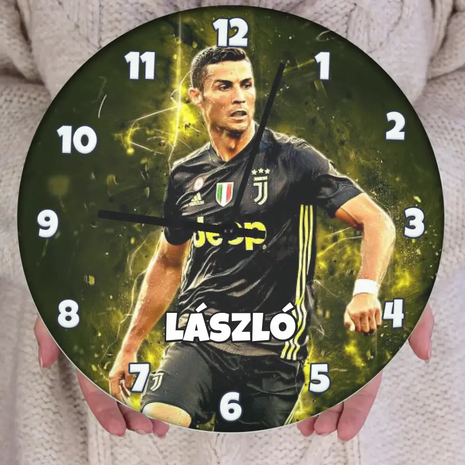 Christiano Ronaldo falióra saját névvel