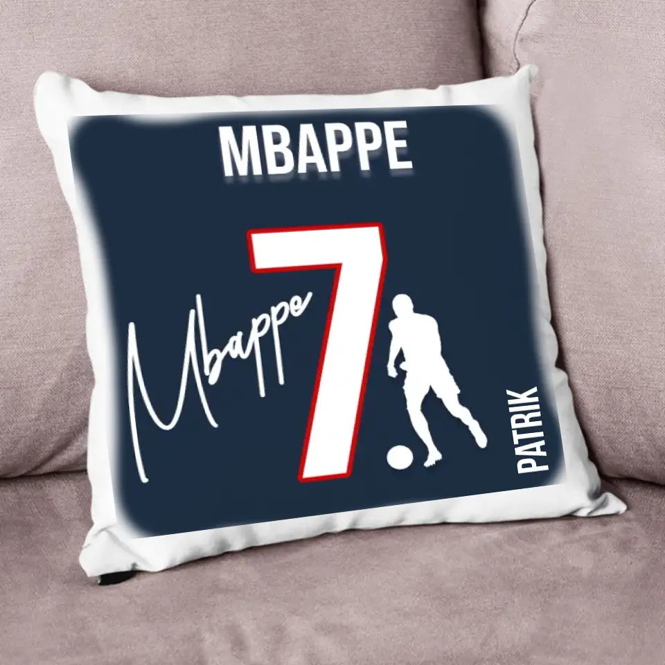 Mbappe mezes párna aláírással 