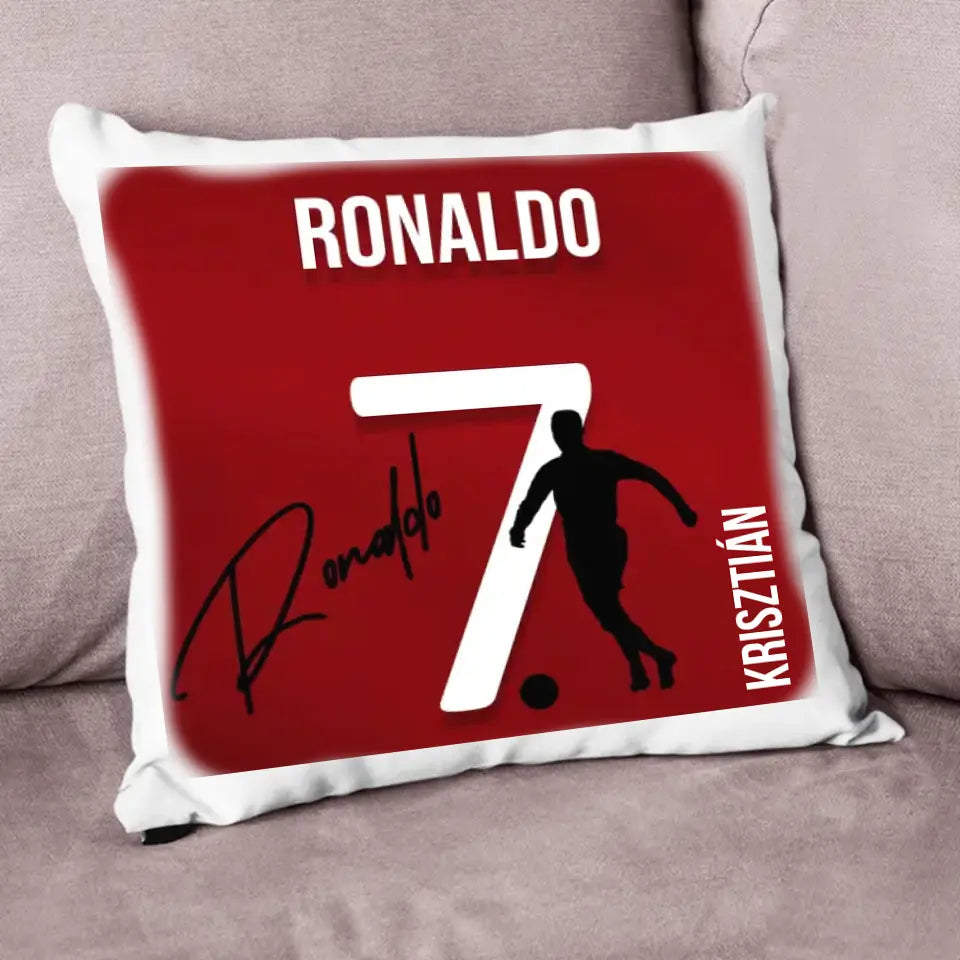 Ronaldo mezes párna aláírással 
