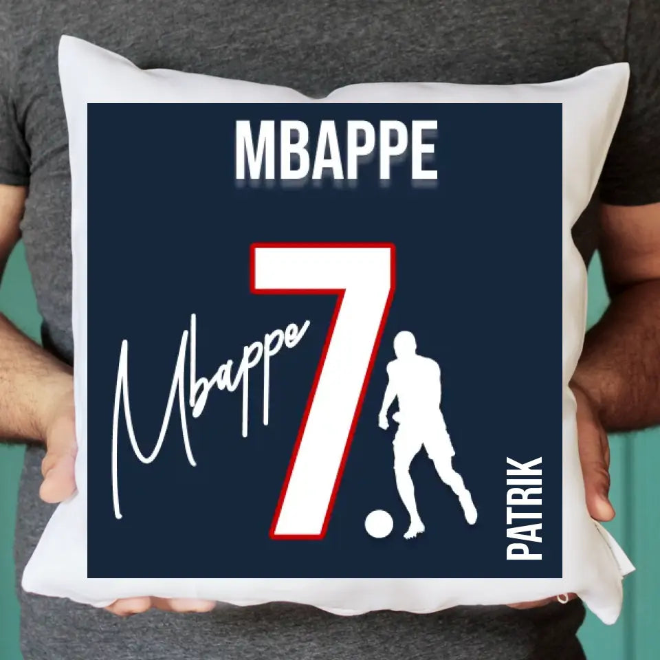 Mbappe mezes párna aláírással 