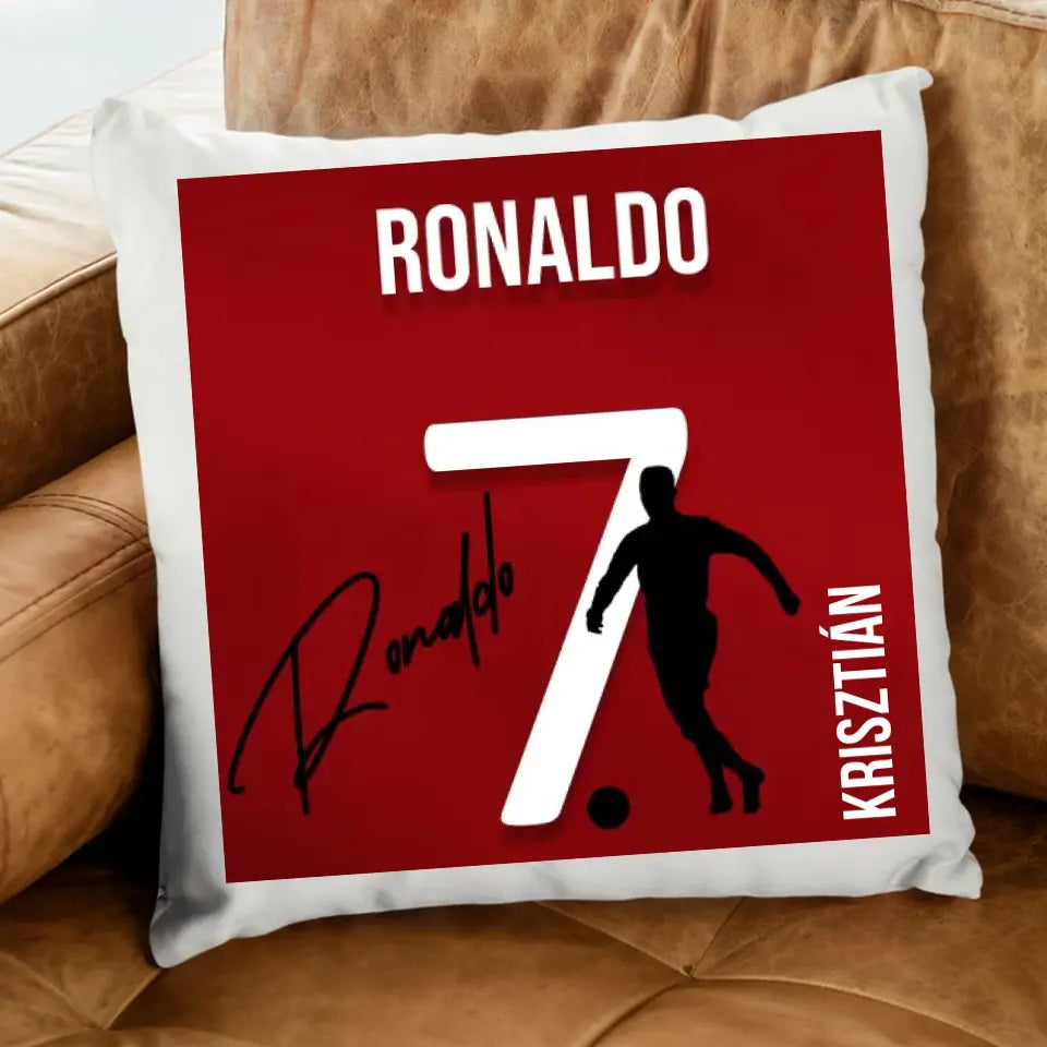 Ronaldo mezes párna aláírással 