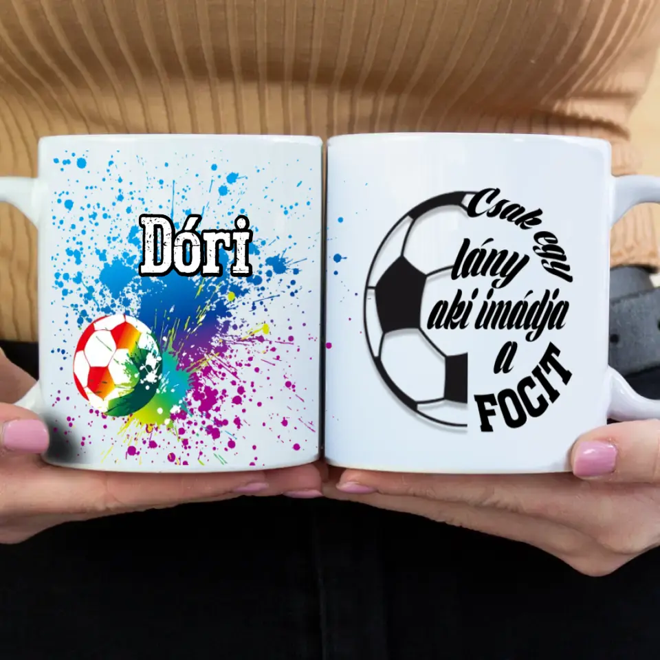 Egyedi neves focis bögre lányoknak