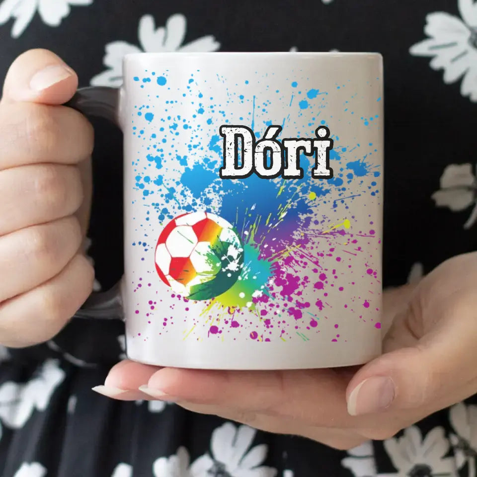 Egyedi neves focis bögre lányoknak