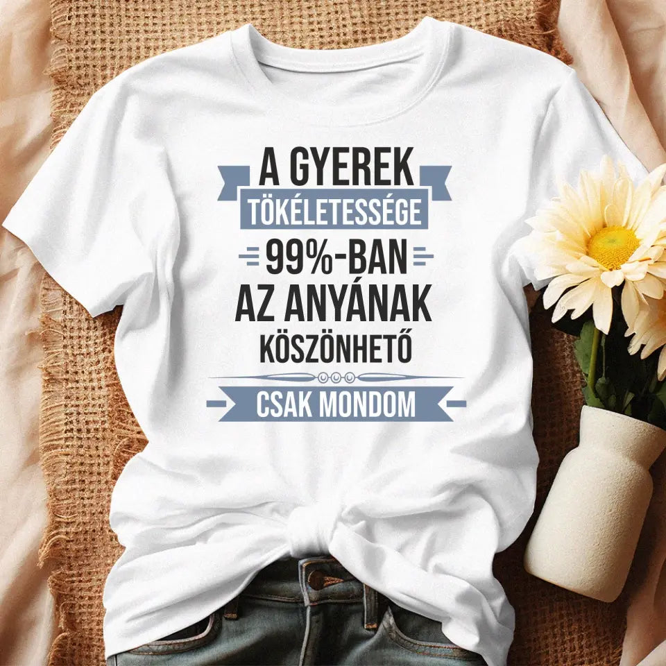 A gyerek tökéletessége szerkeszthető női póló fehér