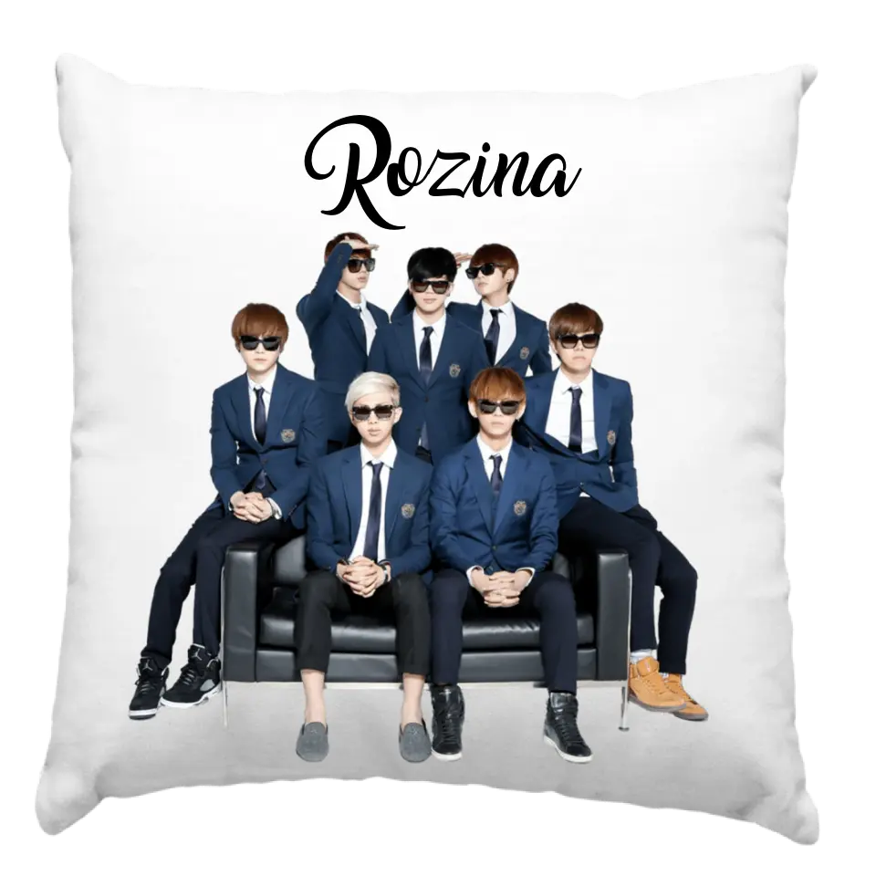 BTS párna felirattal