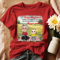 Egyedi ajándék nagymamáknak - Szerkeszthető karakteres Drága nagymama póló piros