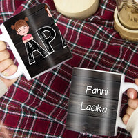 Szerkeszthető cuki karakteres egyedi ajándék bögre Apa felirattal