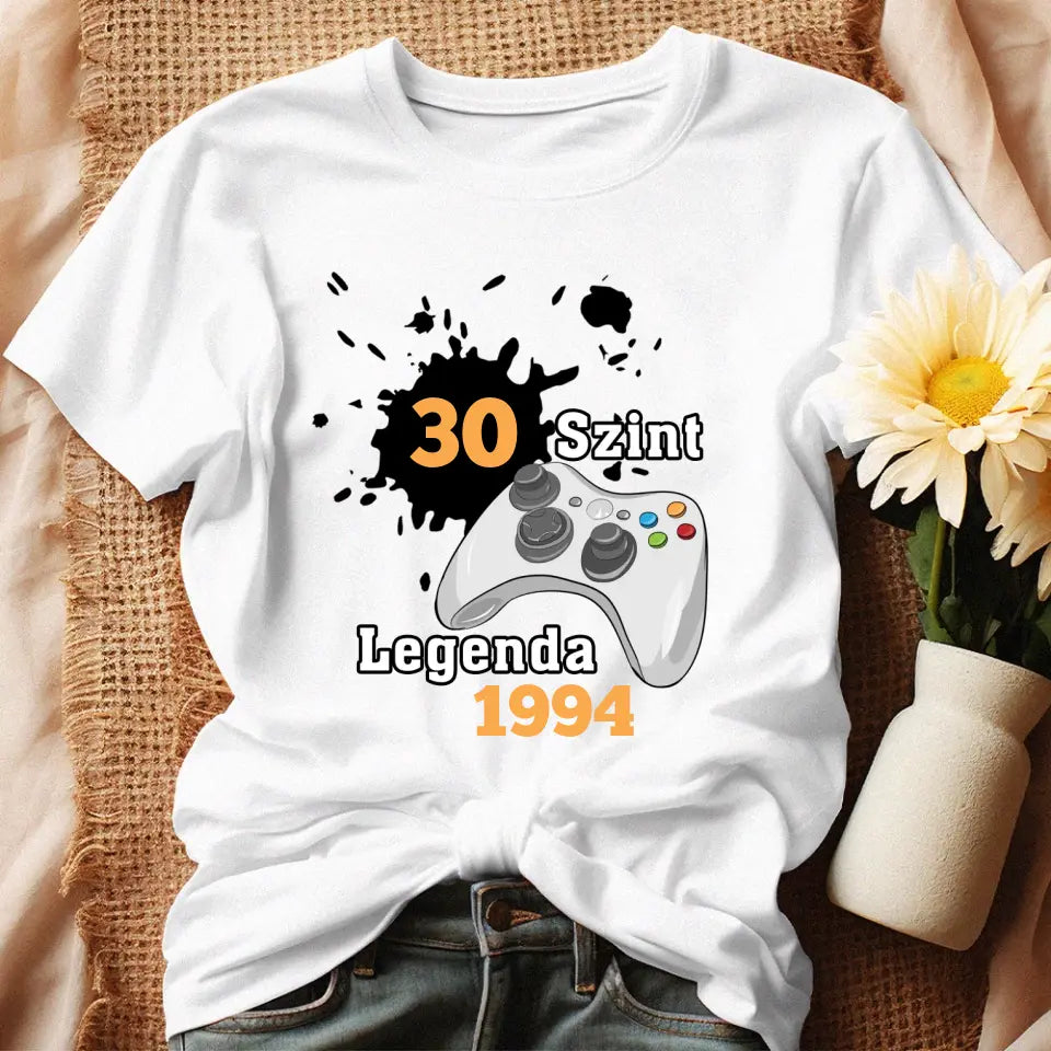 Személyre szabható születésnapi gamer póló - Nőknek